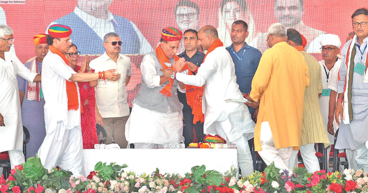 Rajnath trains guns on Cong in poll-bound Raj